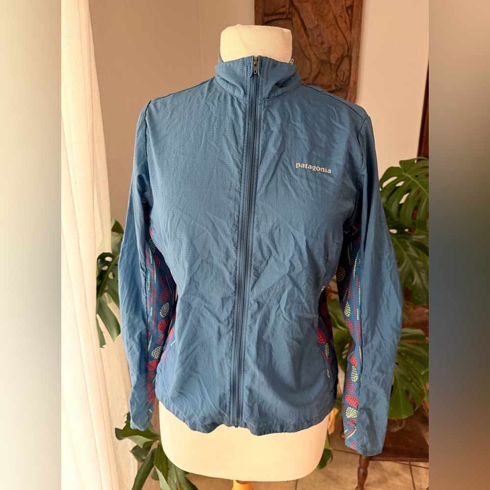 Patagonia Blue Lightweight Zip Jacket | Printed Back Panel | Women’s